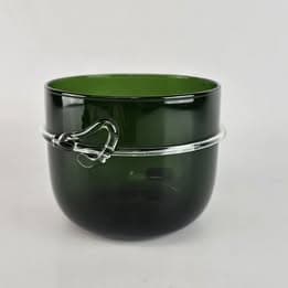 Smuk Urtepotteskjuler i grønt transparant glas, med en tråd af hvidt glas, 1976