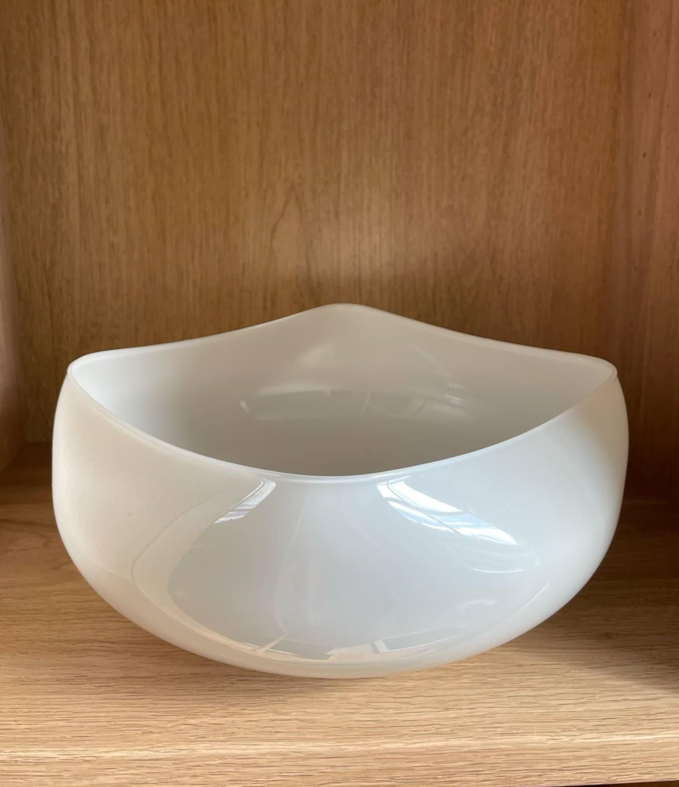 Smuk tynd glasskål, design af Peter Svarre Holmegård for Holmegaard