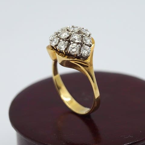Diamantring i 18 kt. guld og hvidguld, i alt 1,36 ct.
